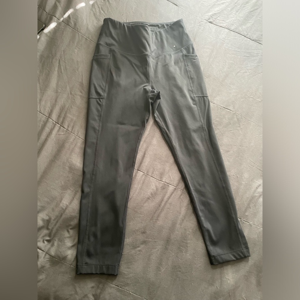 Mondetta leggings black only worn once. Size small . In excellent condition.